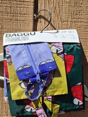BAGGU X PEANUTS 3-D BAGS. RARE.